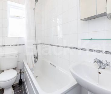 large two bedroom split level property situated in Muswell Hill - Photo 1