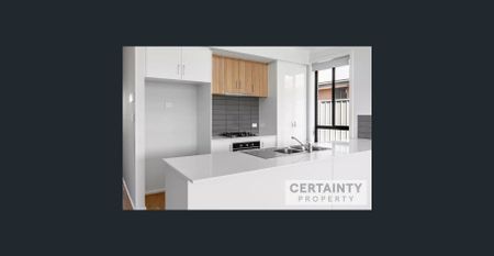 Stunning Brand New Modern Home in Mount Barker - Photo 4