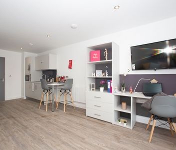 Gold Studio - Photo 1