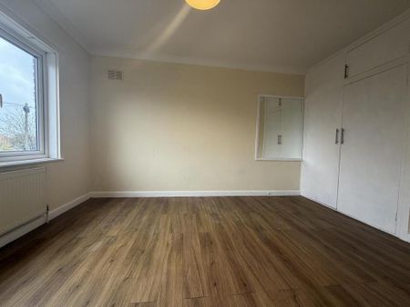 4 bedroom detached house to rent - Photo 3