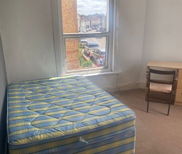 Room in a Shared House, Chester Street, BS5 - Photo 3