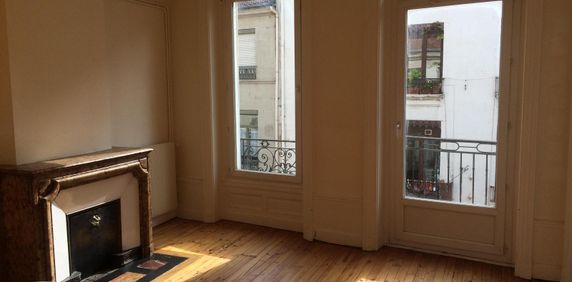 Location Appartement 3 pièces 62m² ST ETIENNE 42000 - Photo 2