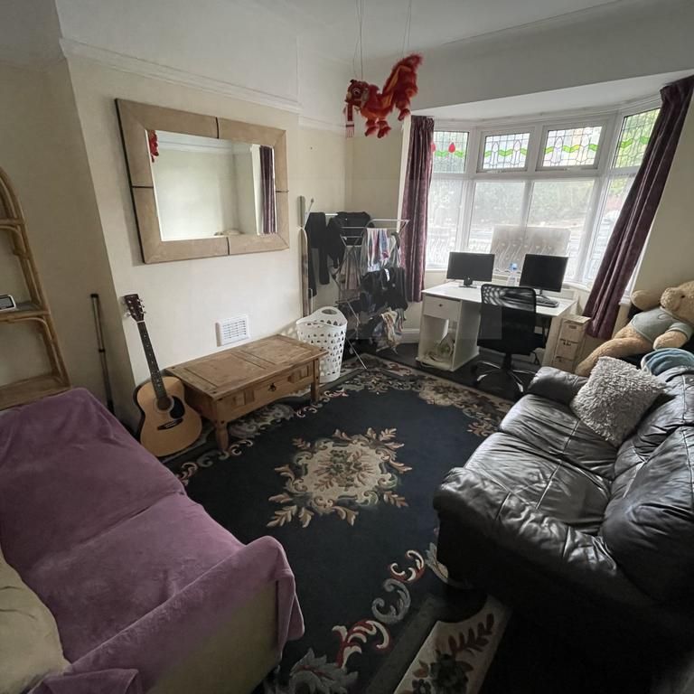 3 bedroom house share to rent - Photo 1