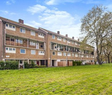 3 bedroom maisonette to rent - Photo 1