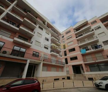 Apartment T3 in Algés, Linda-a-Velha e Cruz Quebrada-Dafundo, Oeiras - Photo 1