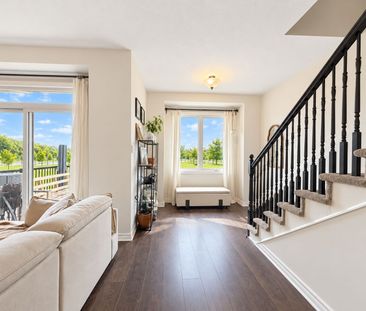 For Lease - 225 Squadron Crescent, Manor Park - Cardinal Glen and Area, Ontario - Photo 4