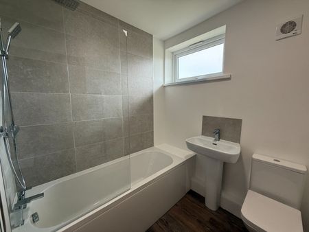 1 Bed Flat, Oak House, LS15 - Photo 4
