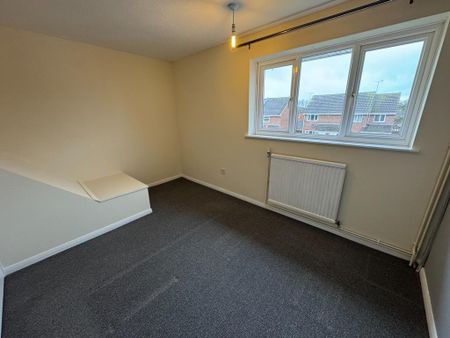2 bedroom semi-detached house to rent - Photo 3