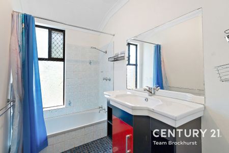 Freshly Renovated 3-Bedroom Home – Move-In Ready Comfort&excl; - Photo 2