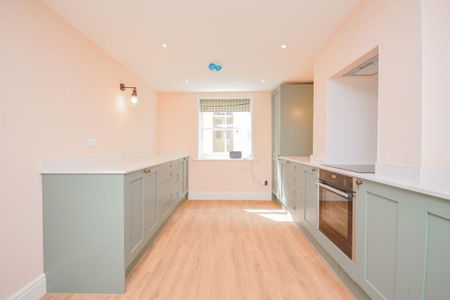 3 bedroom terraced house to rent - Photo 4