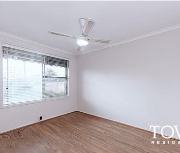 8 Degraves Crescent, Wanniassa ACT 2903 - House For Rent | Domain - Photo 5