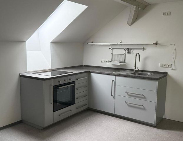 eine 3-Zimmer-Dachgeschoßwohnung - Foto 1