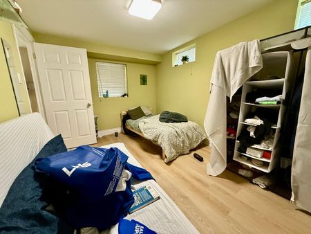 For Lease - 30 Colleen Street, Vaughan, Ontario - Photo 2