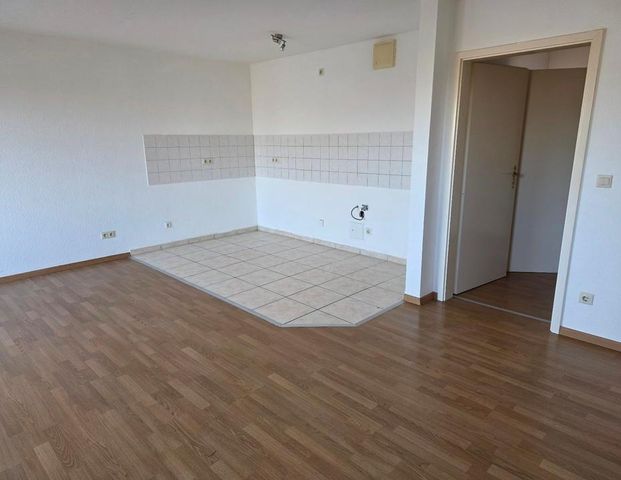 2 Raum Dachgeschoss mit Balkon, offene großzügige Küche - Foto 1