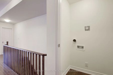 Condo Townhouse For Lease | N9195068 - Photo 5