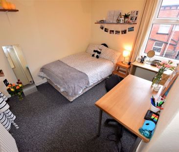 4 bedroom House in Ashville Road, Leeds - Photo 6