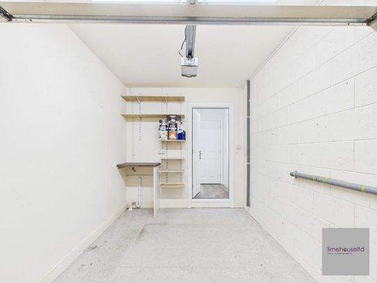 4 bedroom detached house to rent - Photo 1