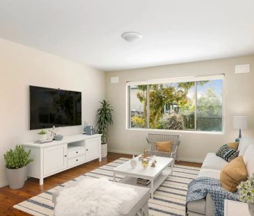 Bright One Bedder with Car Space in Freshwater - Photo 1