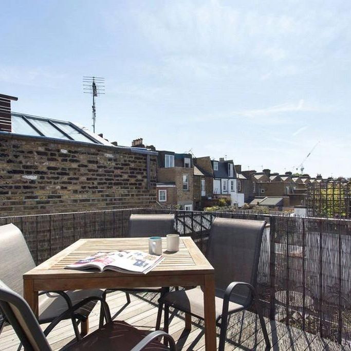 2 bedroom maisonette to rent - Photo 1