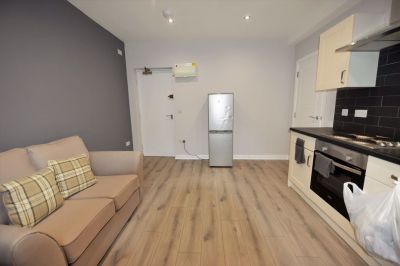 1 bedroom Apartment in Midland Road, Leeds - Photo 1