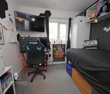 3 bedroom semi-detached house to rent - Photo 5