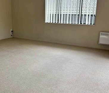 Valley Zoned Three Bedroom House - Photo 5