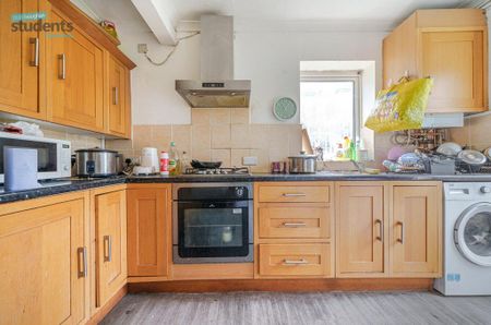 4 bedroom detached house to rent - Photo 5