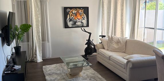 Ellenbrook - Photo 2