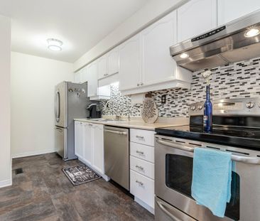 For Lease - 10 Mullis Crescent, Brampton, Ontario - Photo 5