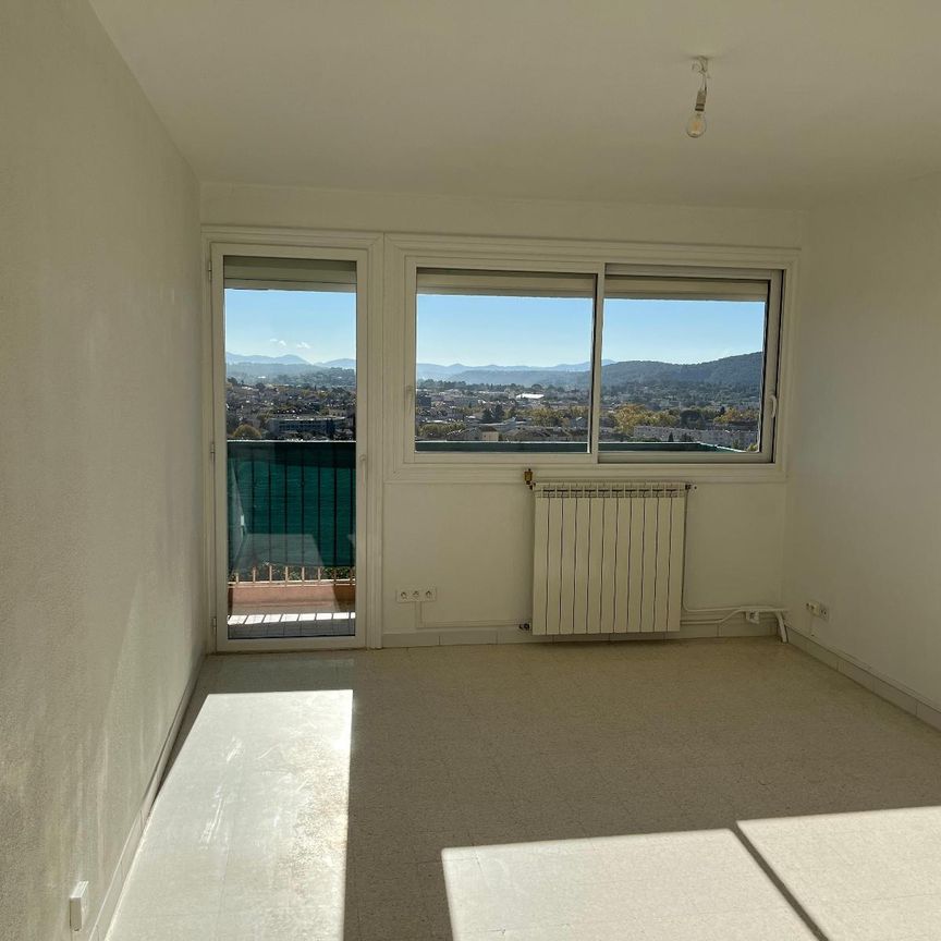 Location Appartement 3 pièces 54m² DRAGUIGNAN 83300 - Photo 1