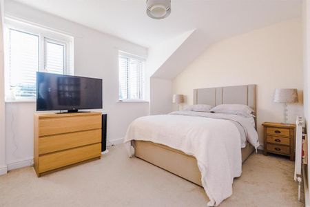 4 bedroom terraced house to rent - Photo 2