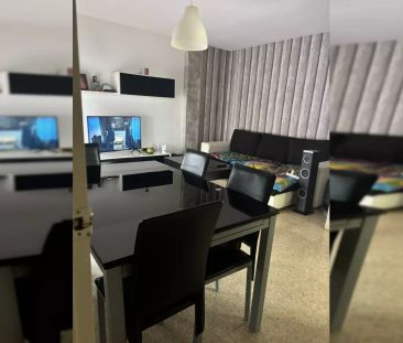 Rooms for rent in 3-bedroom apartment in Badalona - Photo 4