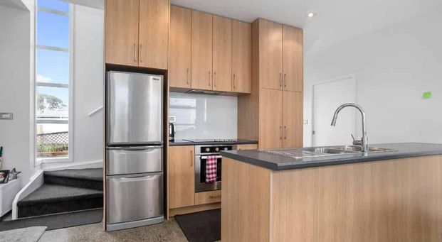 AVONDALE TOWNHOUSE - Photo 1