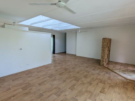 4 Fay Close, Brinsmead QLD 4870 - House For Rent | Domain - Photo 1