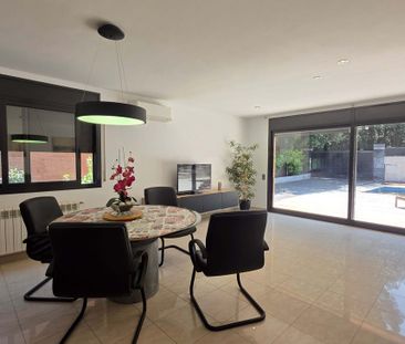 Barcelona, Catalonia 08198 - Photo 1