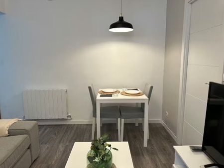 Calle de la Alondra, Madrid, Community of Madrid 28025 - Photo 2