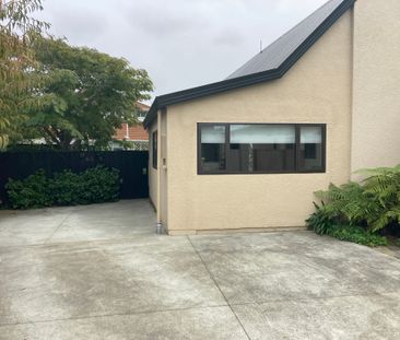 A Little Bit Of English Garden By The Sea - Photo 5