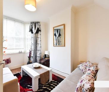 2 Bed Terraced House, Risley Avenue, N17 - Photo 2