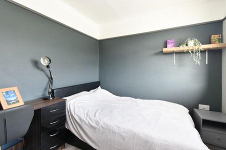 6 bedroom semi-detached house to rent - Photo 5