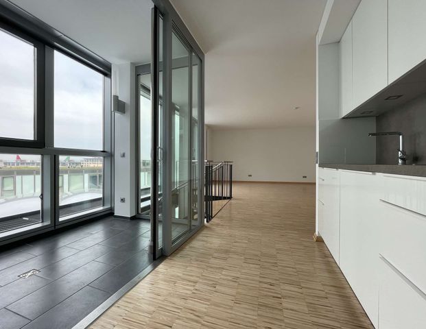 Oval: Großzügige 2-Zimmer-Maisonette Wohnung mit Tageslichtbad und Wintergarten - Photo 1
