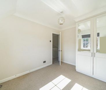 2 bedroom end of terrace house to rent - Photo 5