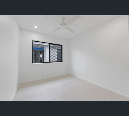 35 Hotham Crescent, Banya, Qld 4551 - Photo 2
