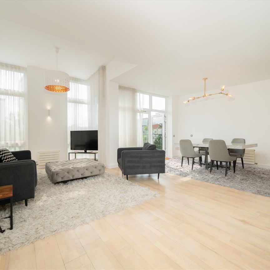 Hunt Close, Holland Park, W11, London - Photo 1