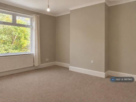 2 bedroom semi-detached house to rent - Photo 2