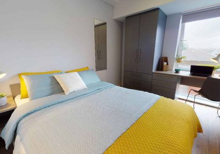 Silver En Suite - Photo 5