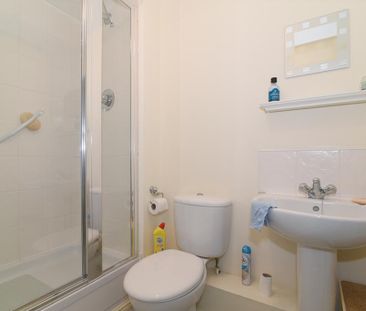 2 bedroom flat to rent - Photo 6