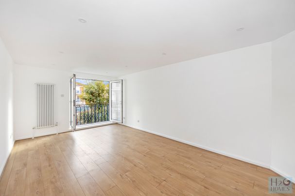 Hamilton Court, Brighton Marina Village - Photo 1