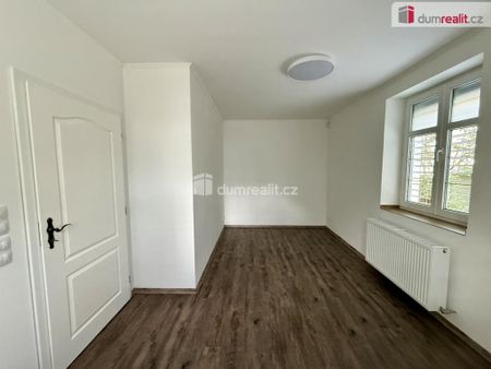 Pronájem bytu 2+kk 40 m2 - Fotografie 3
