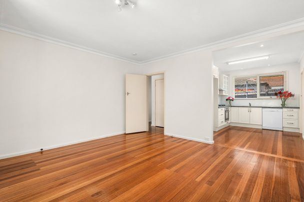 2/16 Allambee Avenue, Camberwell VIC 3124 - Photo 1