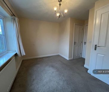 2 bedroom semi-detached house to rent - Photo 6